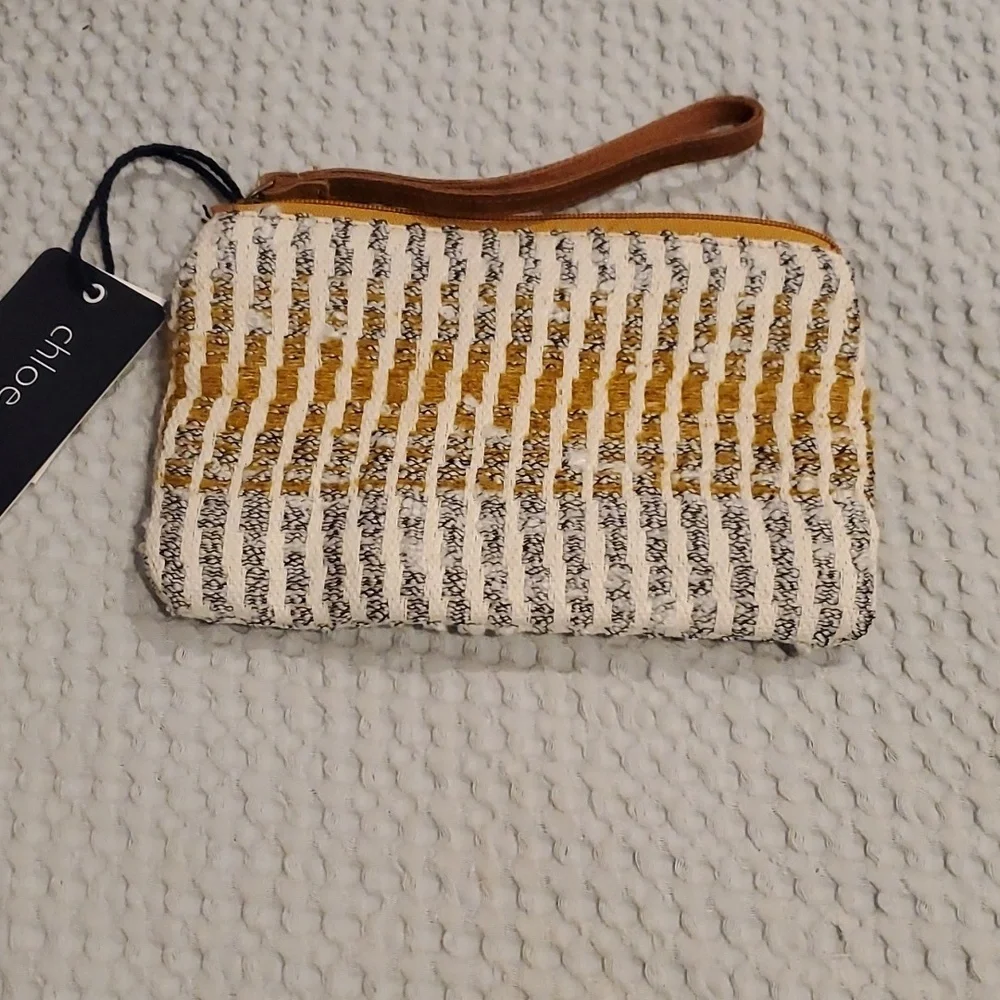 NWT Chloe & Lex Wristlet (#17)